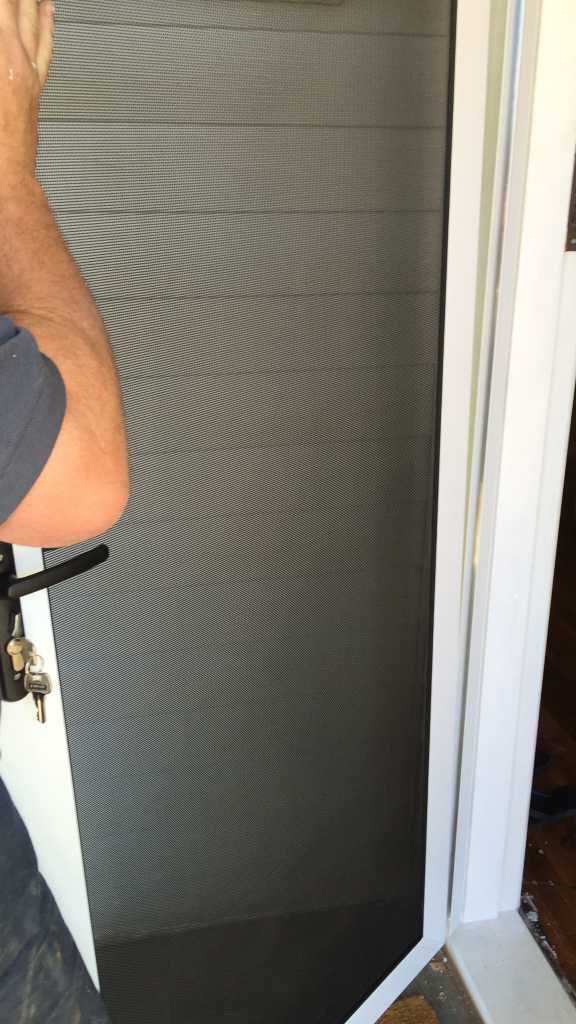 adjustable window screens in doorway adjustable window screens in doorway